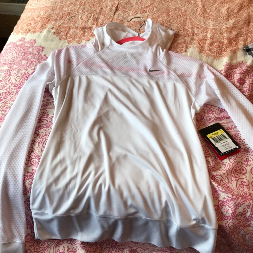 White Nike women’s hooded top